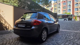     Toyota Auris 75  KM//Navi