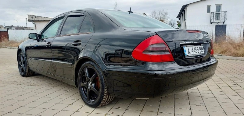 Mercedes-Benz E 200 KOMPRESSOR, АГУ, АВТОМАТ, снимка 8 - Автомобили и джипове - 47672839