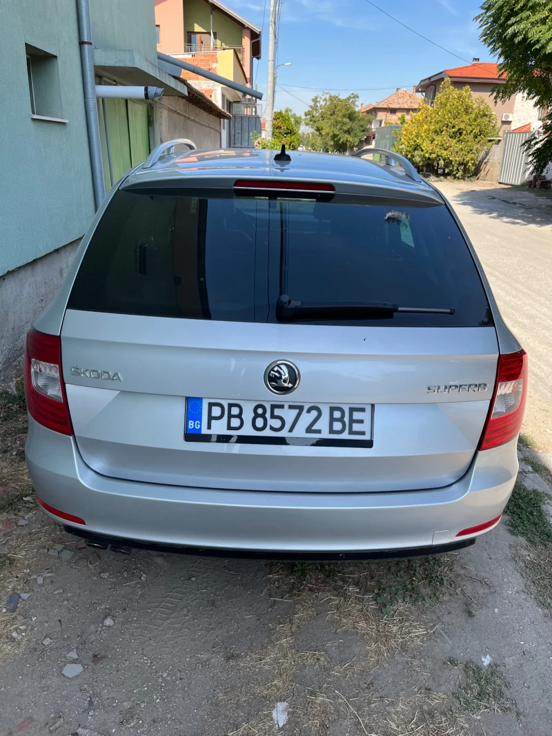 Skoda Superb, снимка 8 - Автомобили и джипове - 47574535