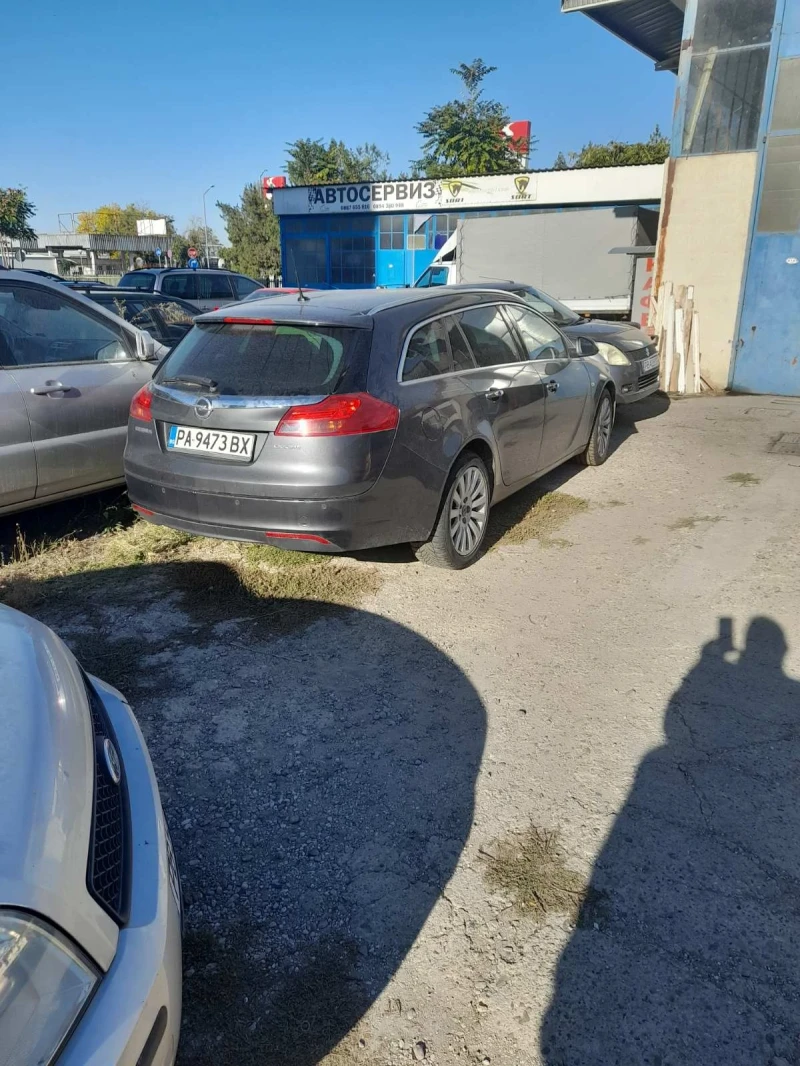 Opel Insignia 2.0 D Ecotec, снимка 12 - Автомобили и джипове - 47790755