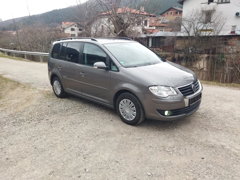 VW Touran 1.9 TDI 105k. АВТОМАТ , снимка 6 - Автомобили и джипове - 49592721