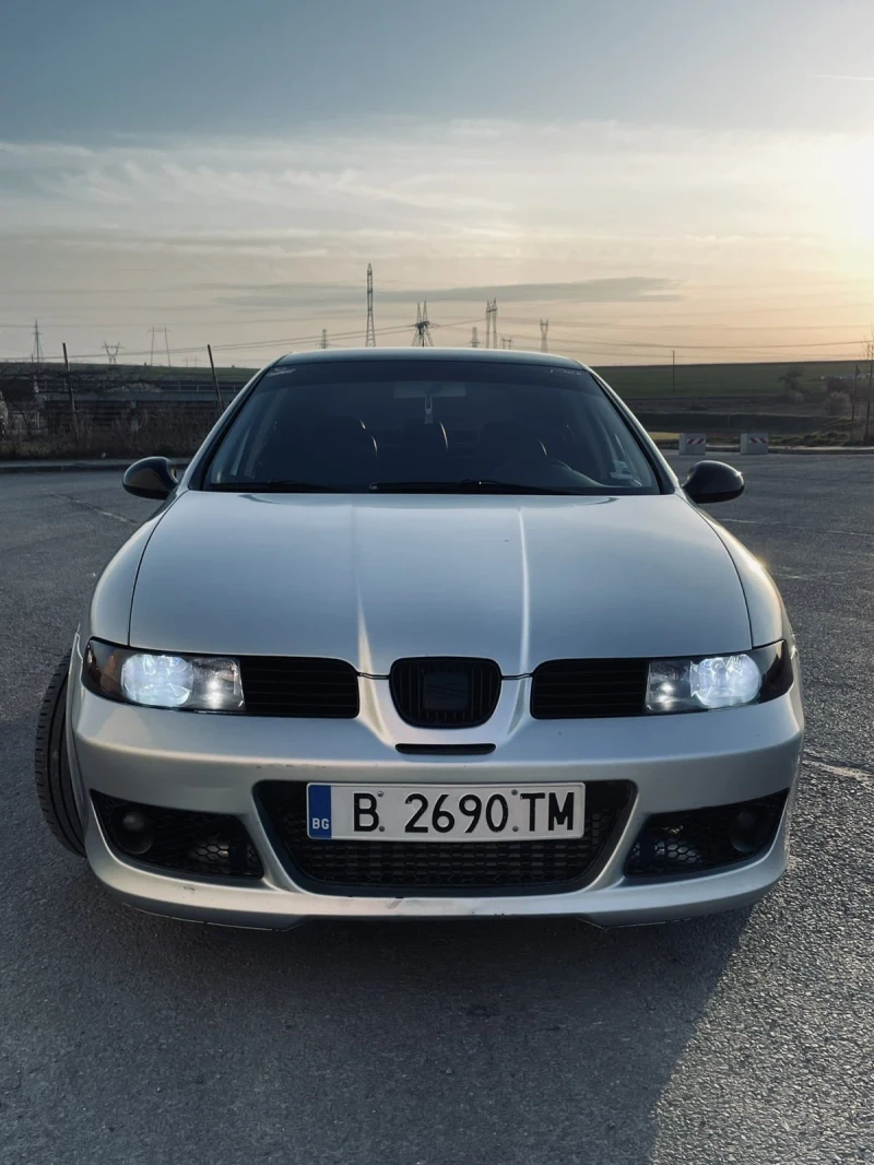 Seat Leon, снимка 1 - Автомобили и джипове - 49600749