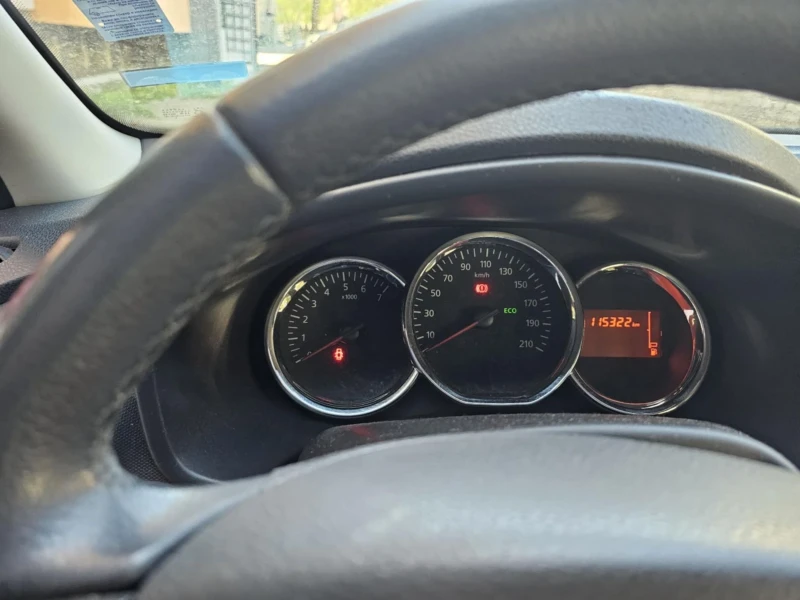 Dacia Sandero Stepway, снимка 5 - Автомобили и джипове - 52540834