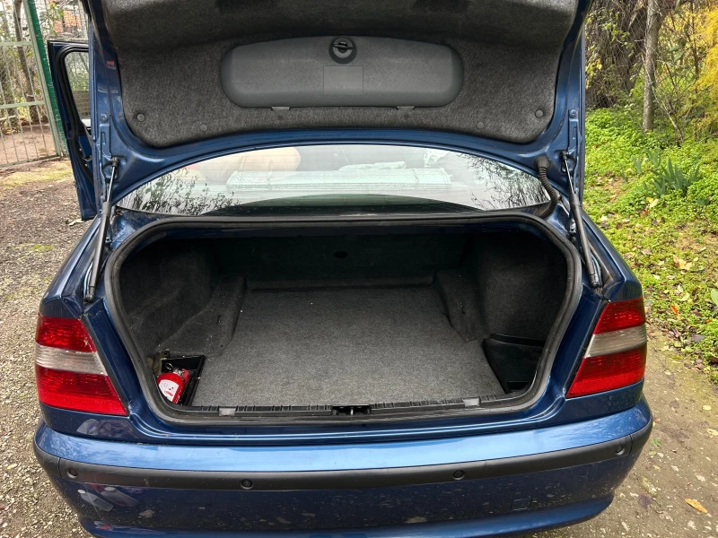 BMW 320 E46, снимка 16 - Автомобили и джипове - 52678933