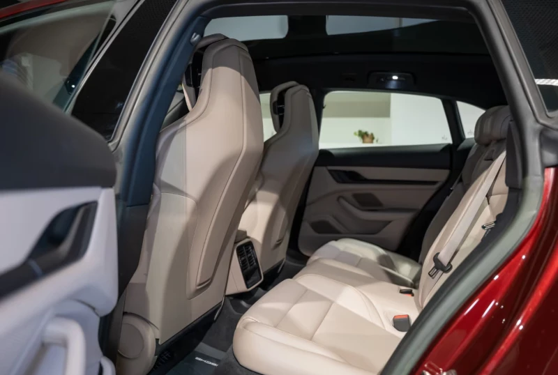 Porsche Taycan SPORT-TURISMO/476HP/PANO/360/HUD/SPORT/841v, снимка 12 - Автомобили и джипове - 52736934
