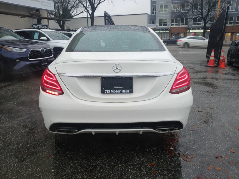 Mercedes-Benz C 400 AMG PACK* HEAD-UP* BURMASTER* LANE ASSIST* DIAMOND, снимка 4 - Автомобили и джипове - 53057973