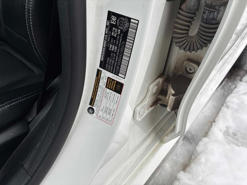 Mercedes-Benz C 300 2017 * CARFAX * БЕЗ ПЪРВОНАЧАЛНА ВНОСКА, снимка 10 - Автомобили и джипове - 53059093