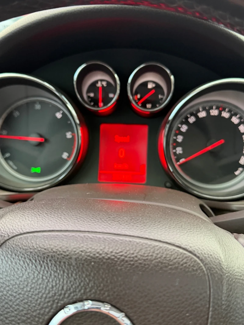 Opel Insignia 2.0, снимка 8 - Автомобили и джипове - 53262966