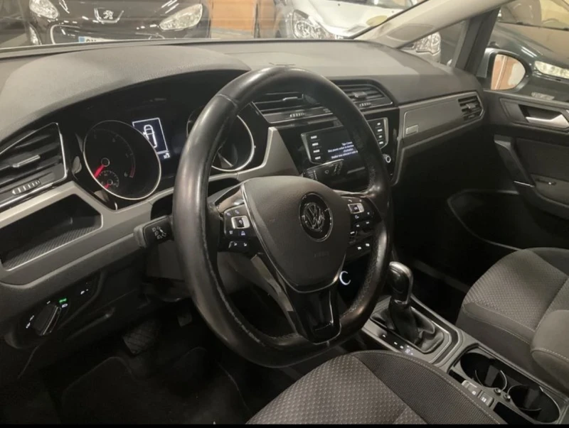 VW Touran 2.0TDI/ ОЧАКВАН ВНОС /, снимка 6 - Автомобили и джипове - 53324879