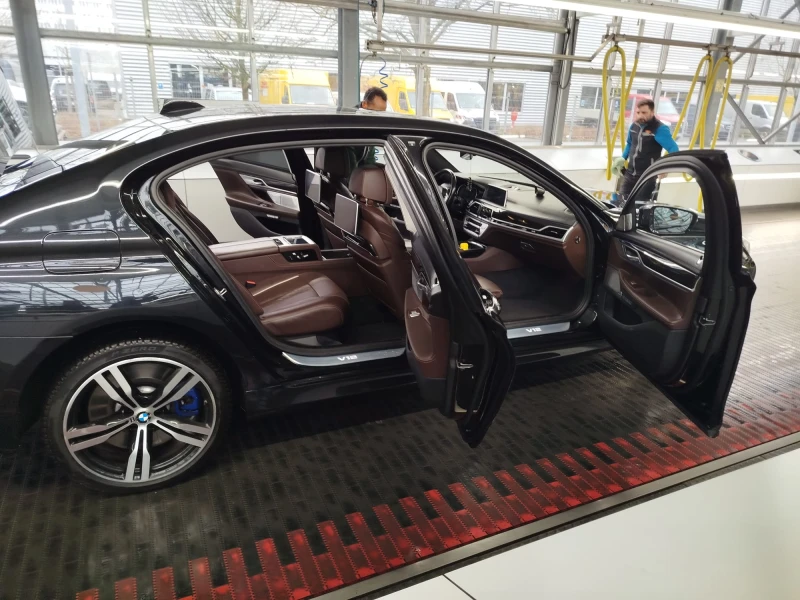 BMW 760 iL, снимка 6 - Автомобили и джипове - 53521420