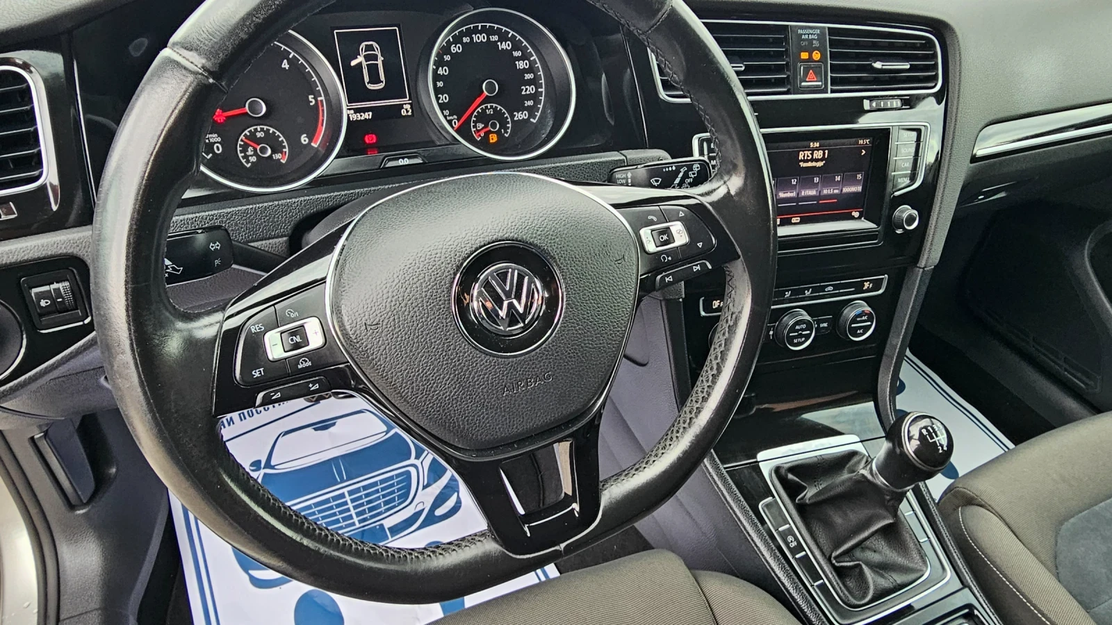 VW Golf 1.6TDI-BLUEMOTION - изображение 10