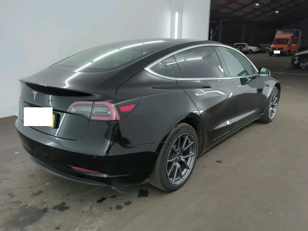 Tesla Model 3 Standard Range Plus - изображение 3