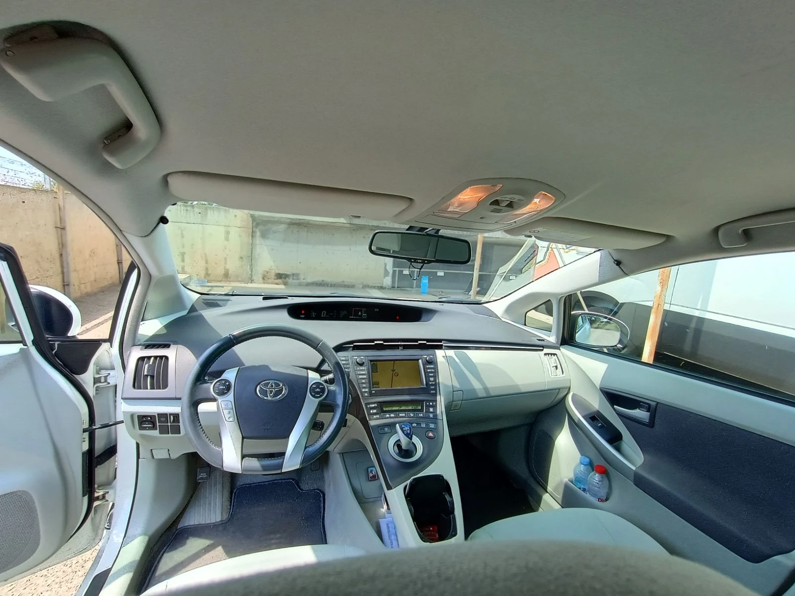 Toyota Prius 3 - изображение 10