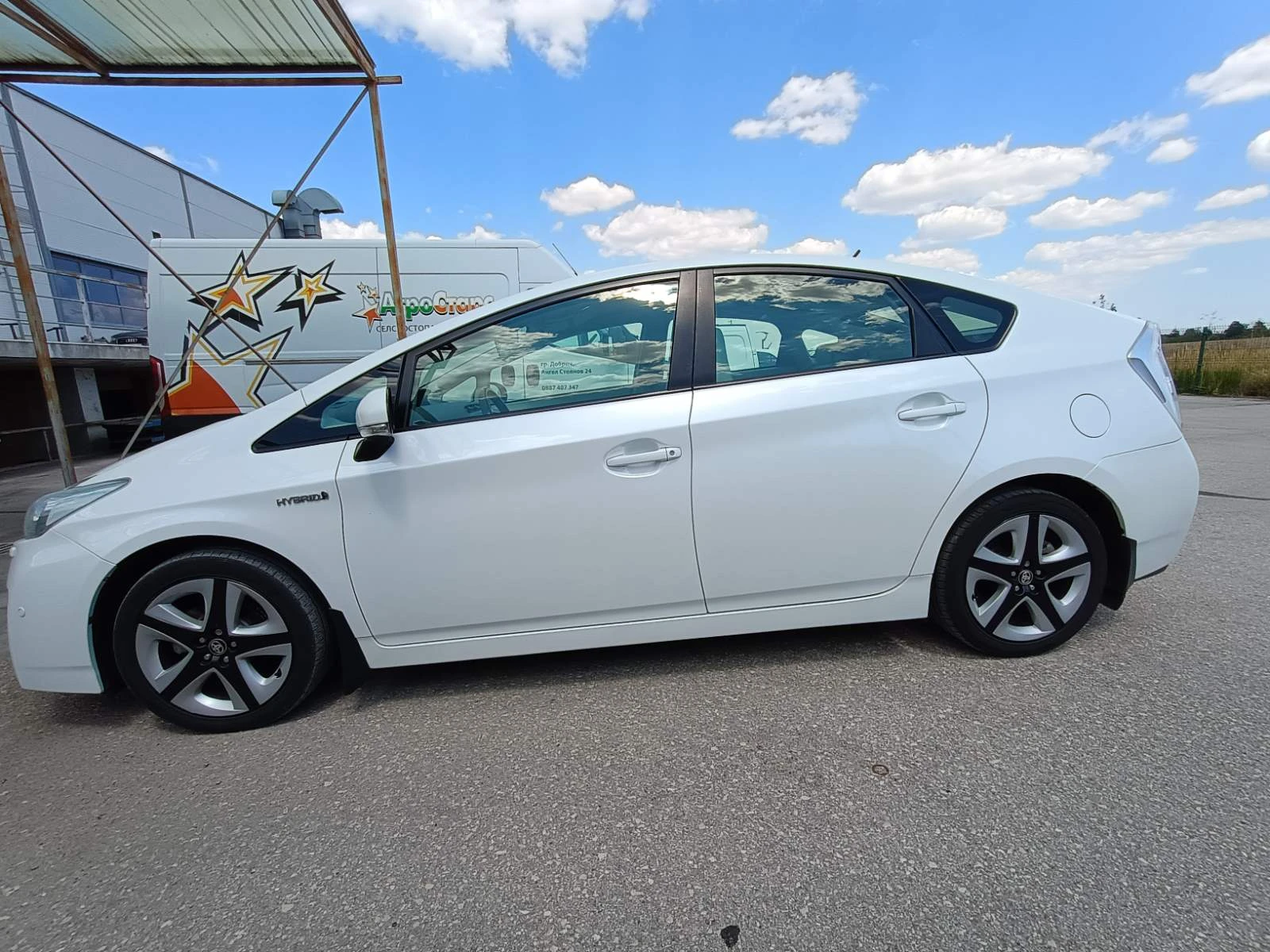 Toyota Prius 3 - изображение 4