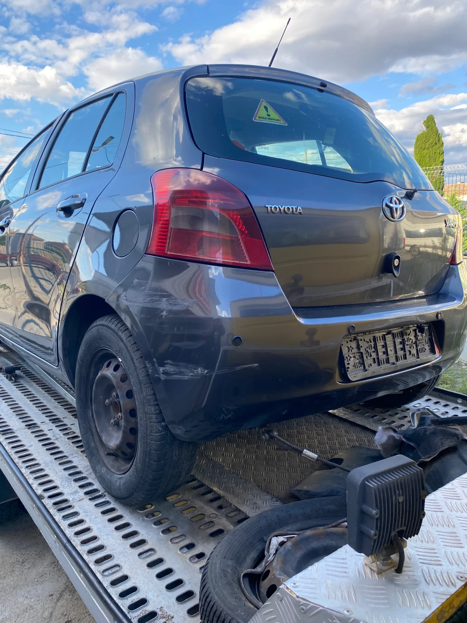 Toyota Yaris  - изображение 2