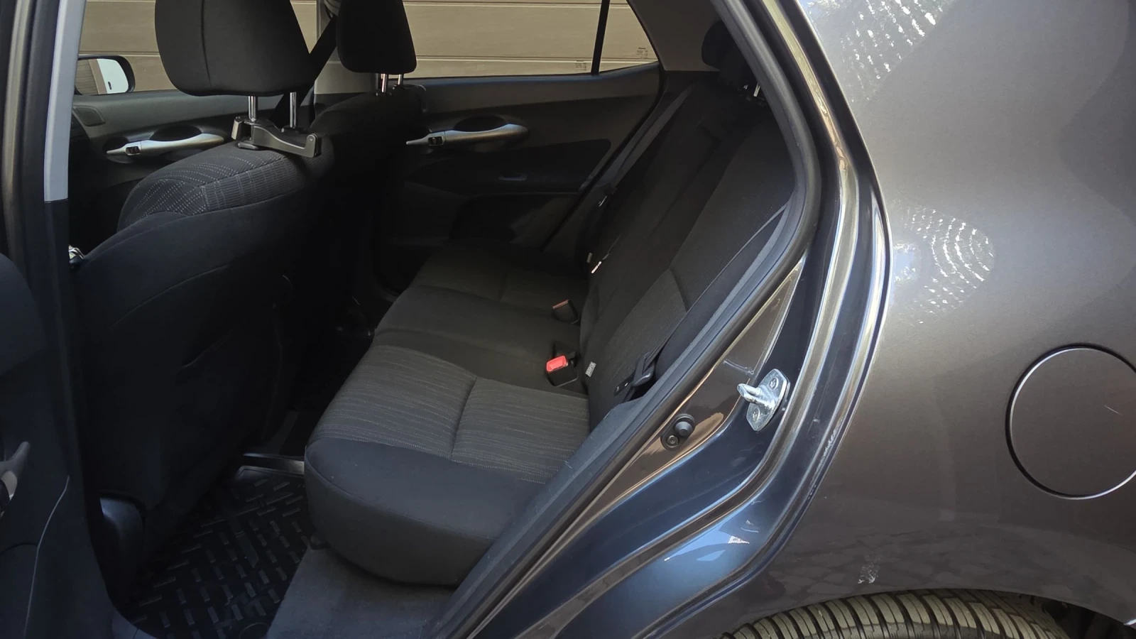 Toyota Auris 75 хил KM/Автоматик/Navi - изображение 8