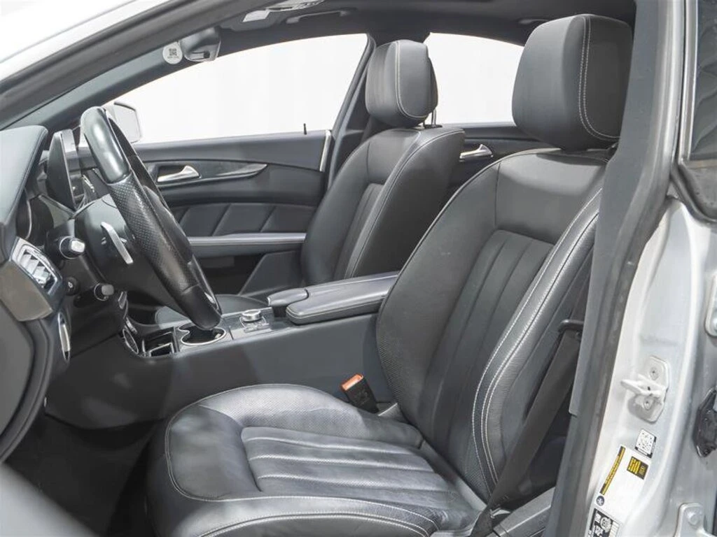 Mercedes-Benz CLS 400 ОБДУХВАНЕ * * CARFAX * * АВТО КРЕДИТ * *  - изображение 6