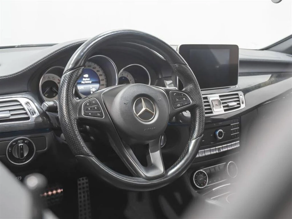 Mercedes-Benz CLS 400 ОБДУХВАНЕ * * CARFAX * * АВТО КРЕДИТ * *  - изображение 7