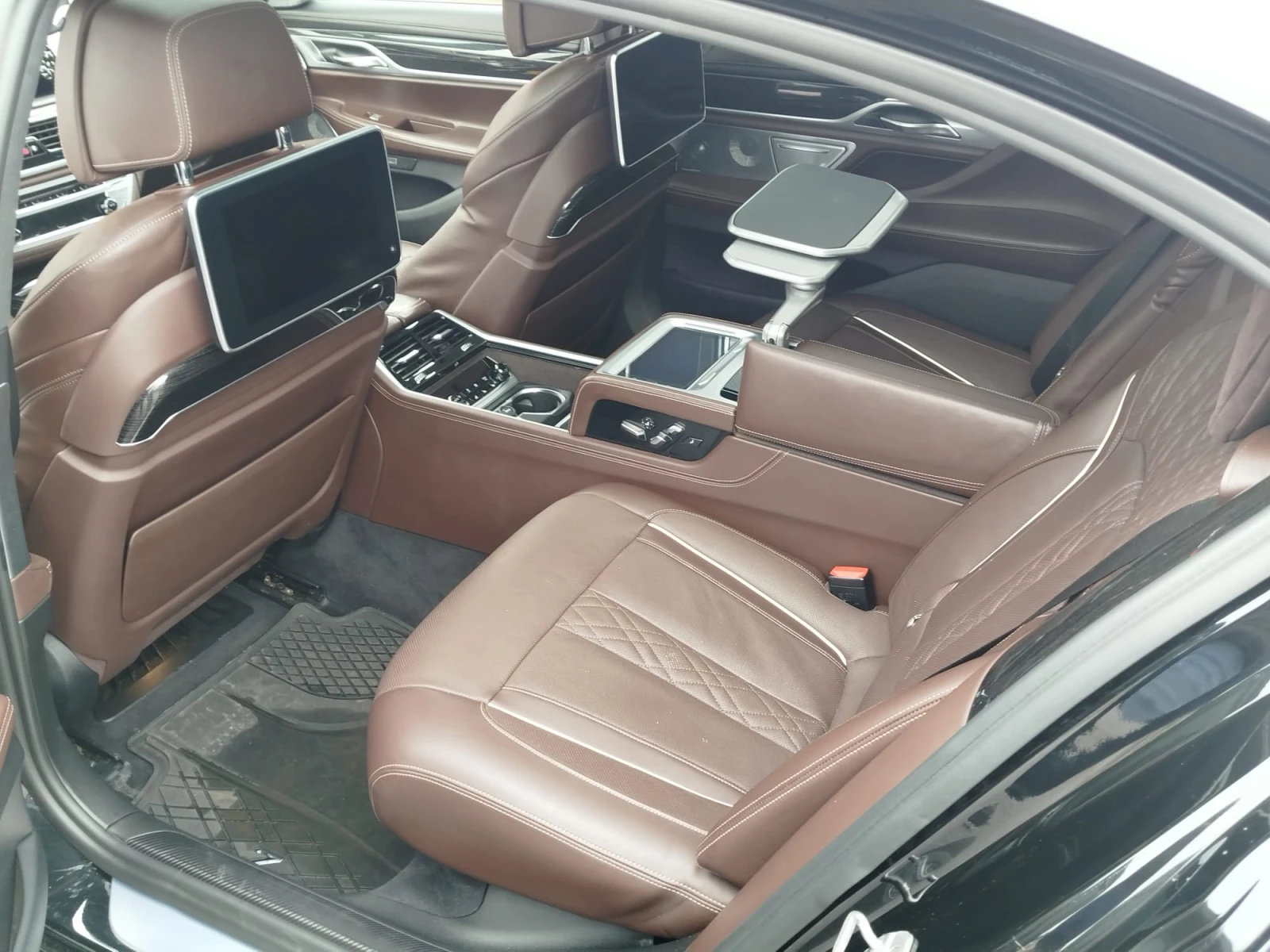 BMW 760 iL 680PS!, снимка 11 - Автомобили и джипове - 53521420