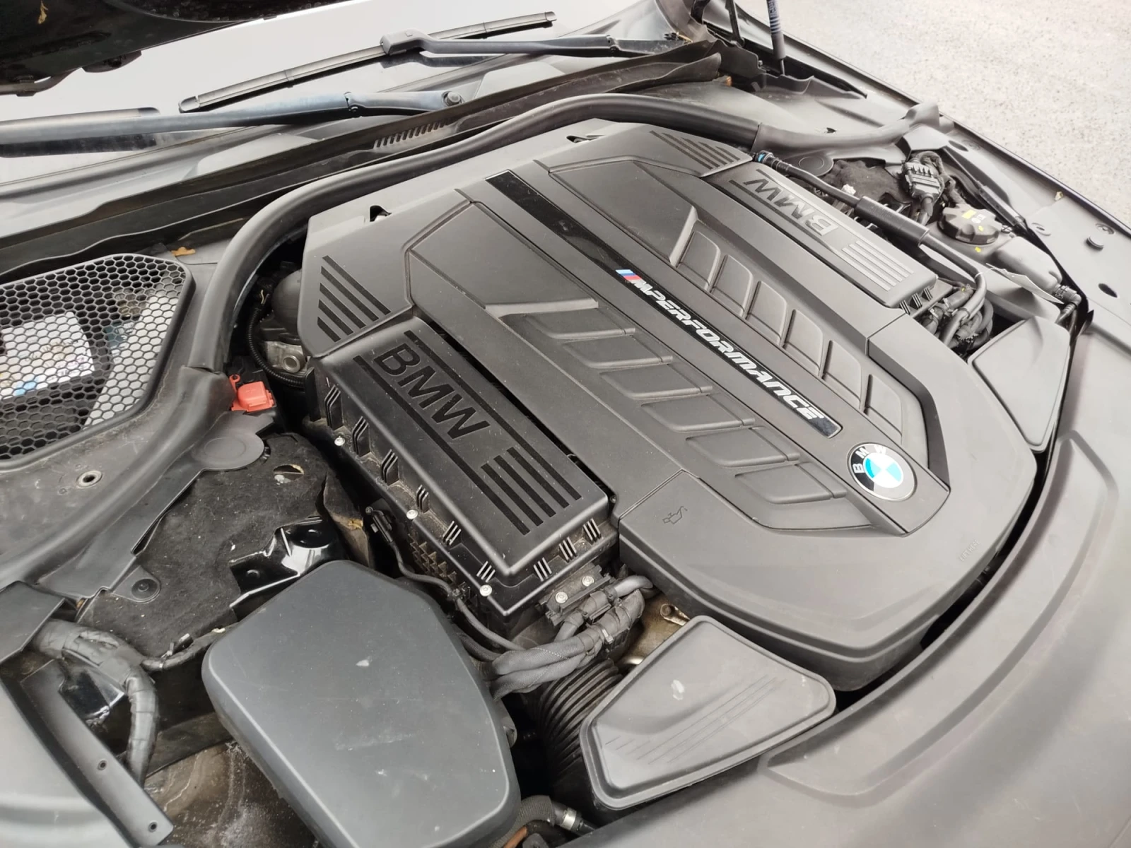 BMW 760 iL 680PS!, снимка 13 - Автомобили и джипове - 53521420