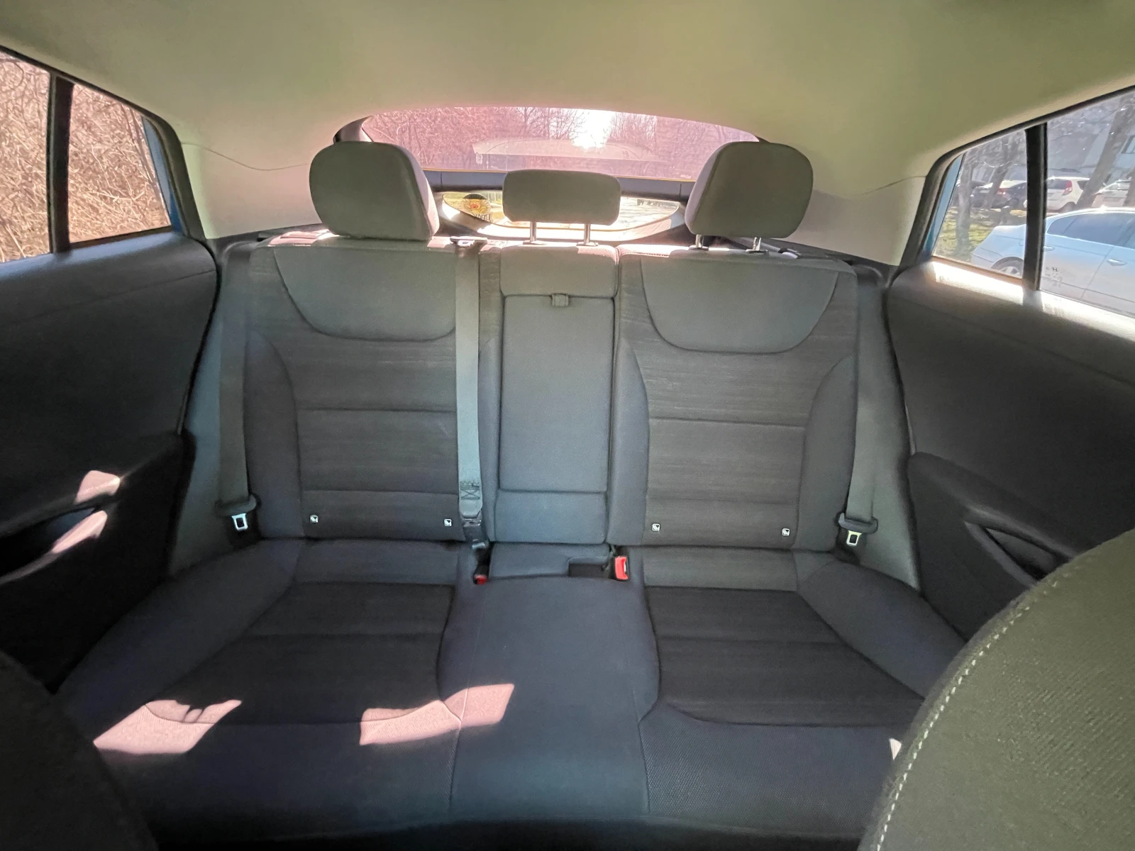 Hyundai Ioniq 1.6 HYBRID , снимка 11 - Автомобили и джипове - 53665768