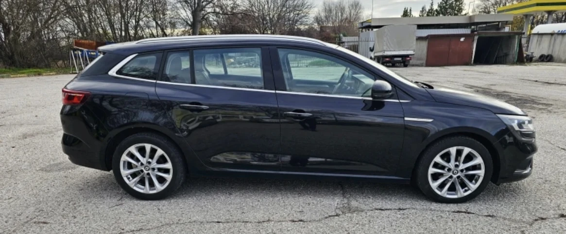 Renault Laguna 1.5, снимка 3 - Автомобили и джипове - 53774174