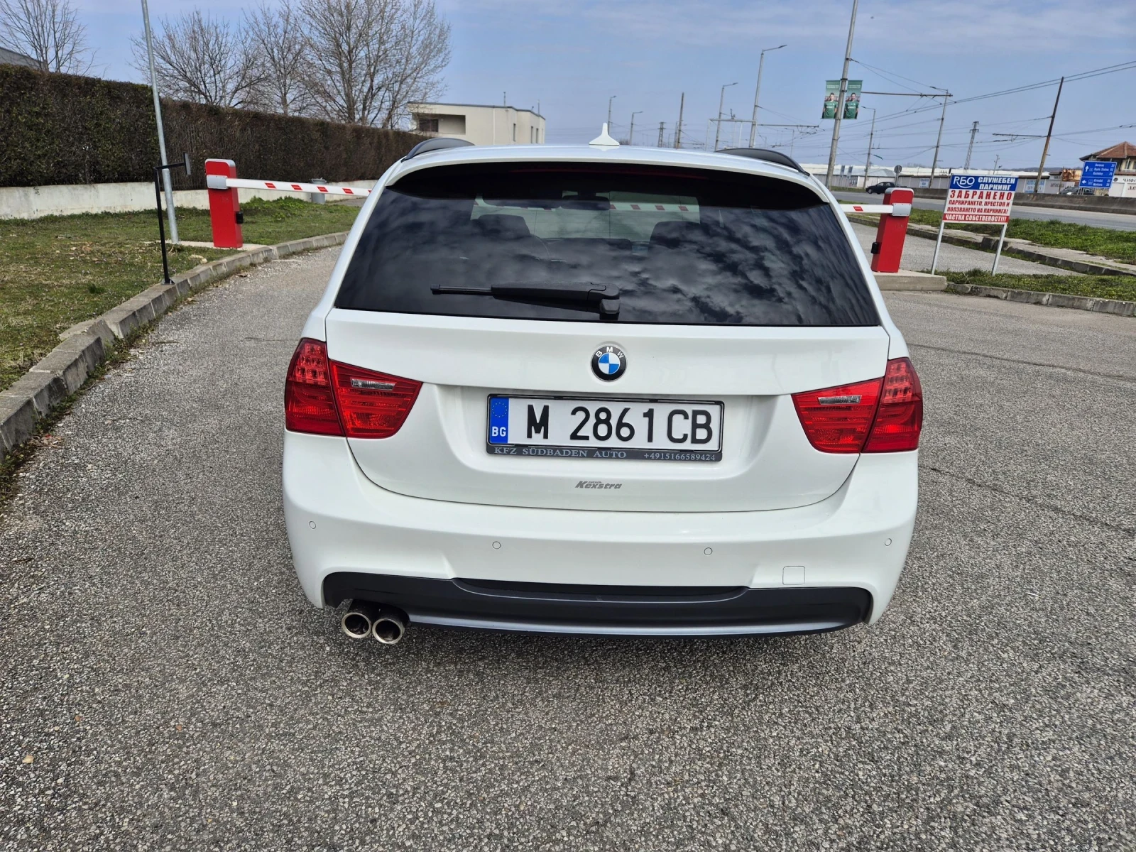 BMW 330  X-Drive LCI EDITION, снимка 3 - Автомобили и джипове - 53861336