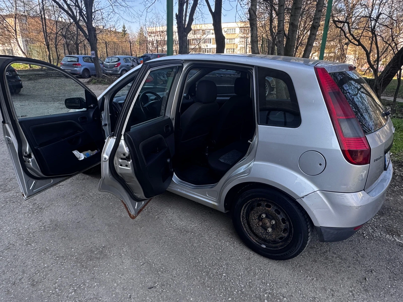Ford Fiesta 1.4 TDCI, снимка 10 - Автомобили и джипове - 54022064