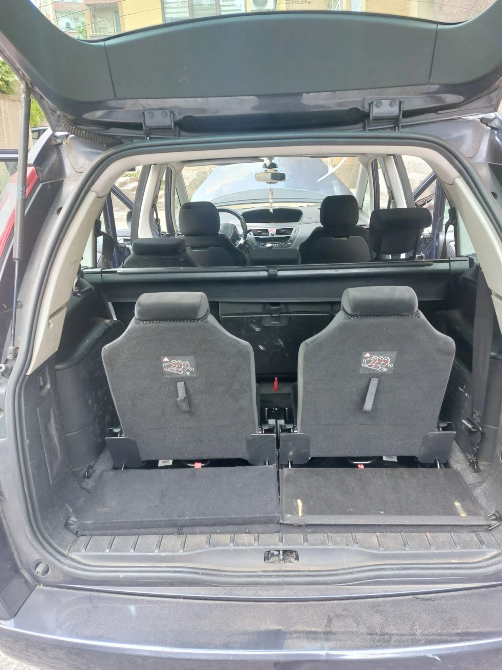 Citroen C4 Picasso Grand Picaso 1.8 Gaz, снимка 12 - Автомобили и джипове - 54543146