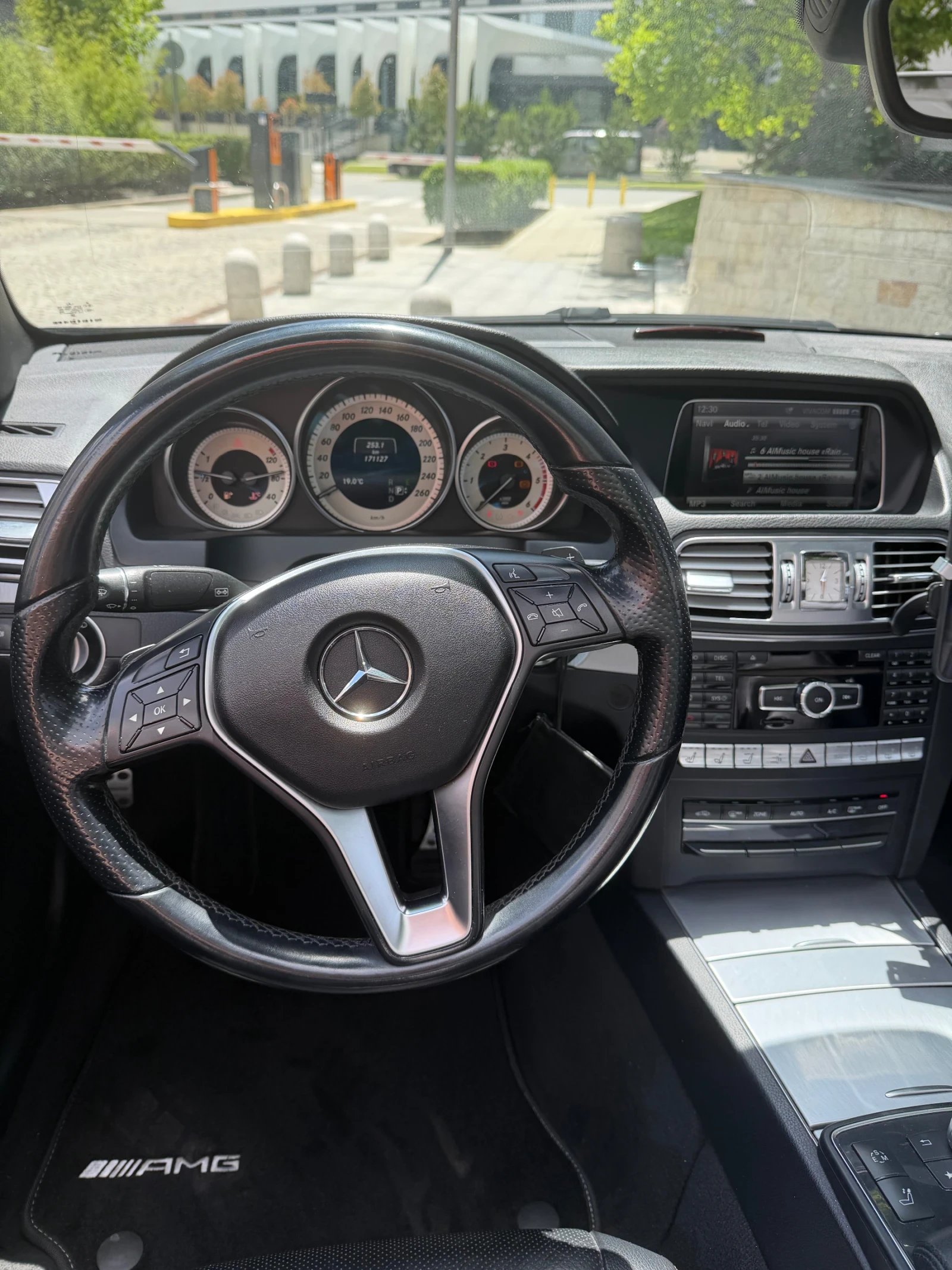 Mercedes-Benz E 350 Cabriolet , снимка 10 - Автомобили и джипове - 54891556