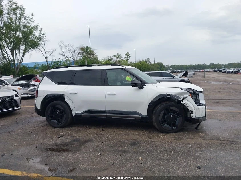 Kia EV9 Gt-Line, снимка 13 - Автомобили и джипове - 54906256