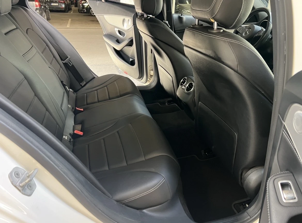 Mercedes-Benz C 400 4matic * Burmaster * PANO * AMG Line , снимка 14 - Автомобили и джипове - 55465969