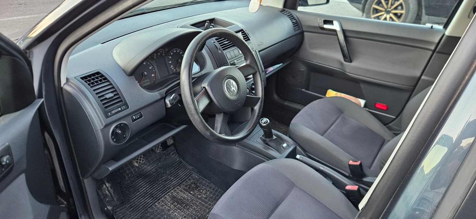 VW Polo, снимка 5 - Автомобили и джипове - 55694602