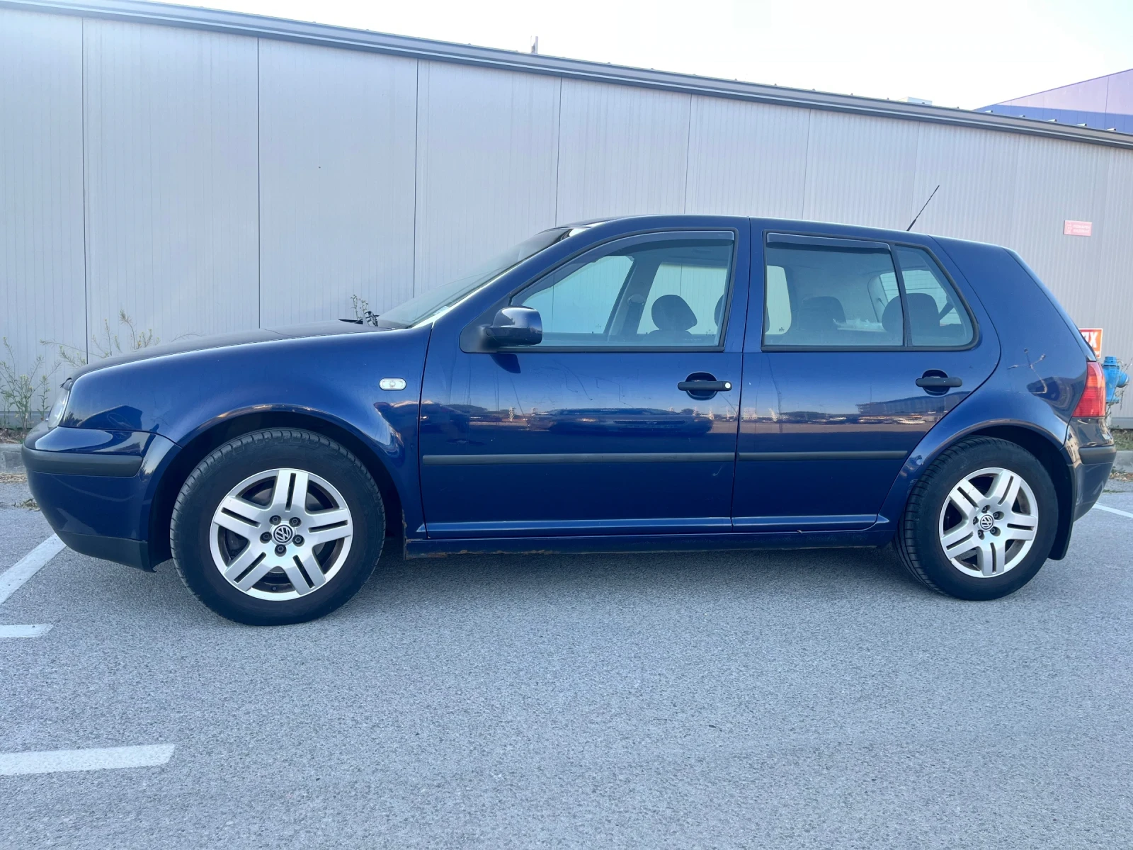 VW Golf TDI 90, снимка 2 - Автомобили и джипове - 55697817