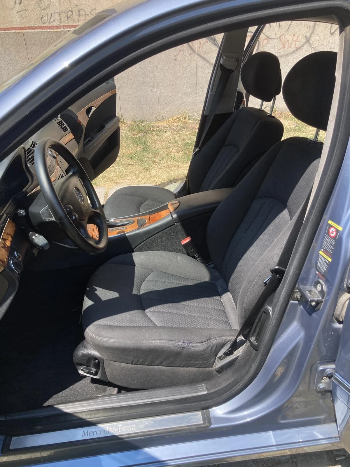 Mercedes-Benz E 200 Kompressor Фейслифт Автоматик, снимка 10 - Автомобили и джипове - 56048756