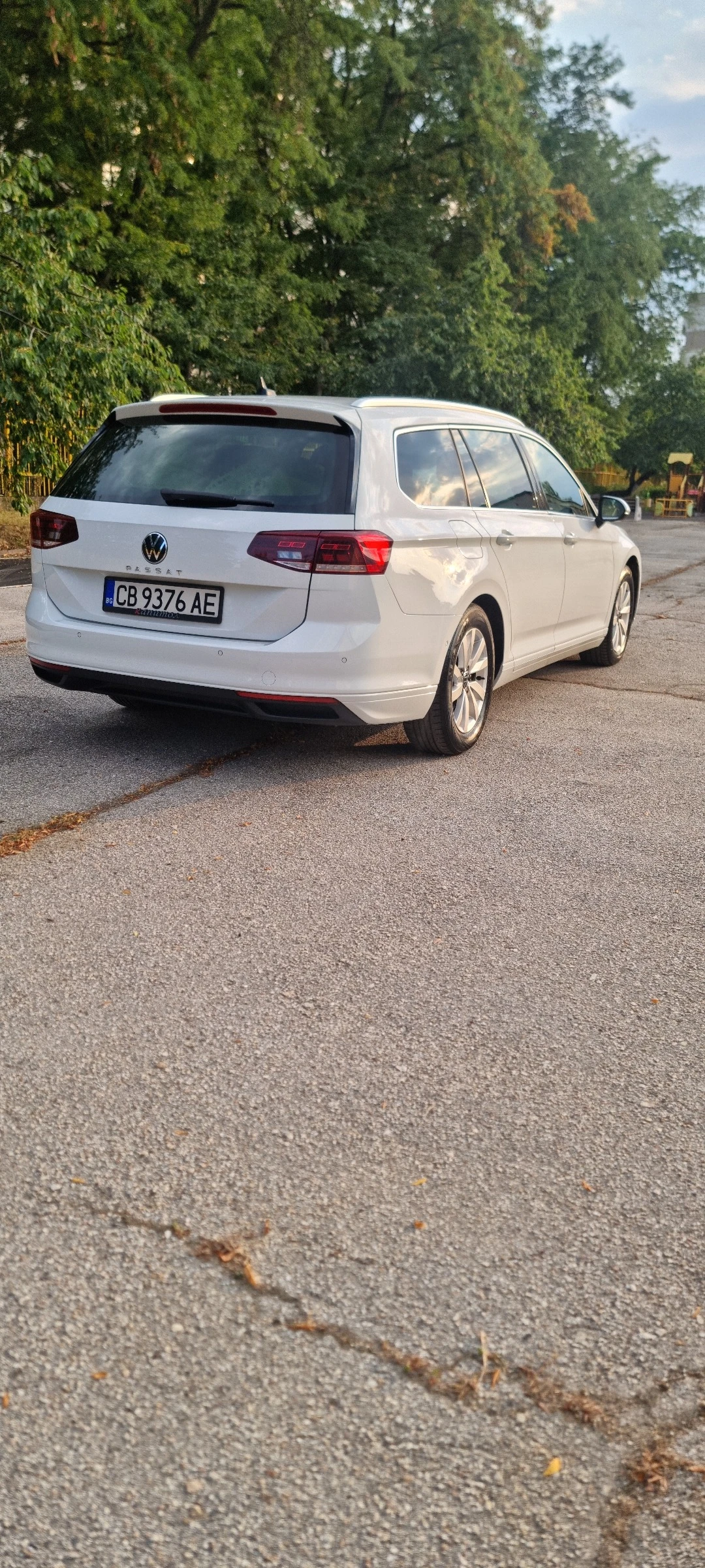 VW Passat 2.0TDI FACELIFT, снимка 4 - Автомобили и джипове - 56023954