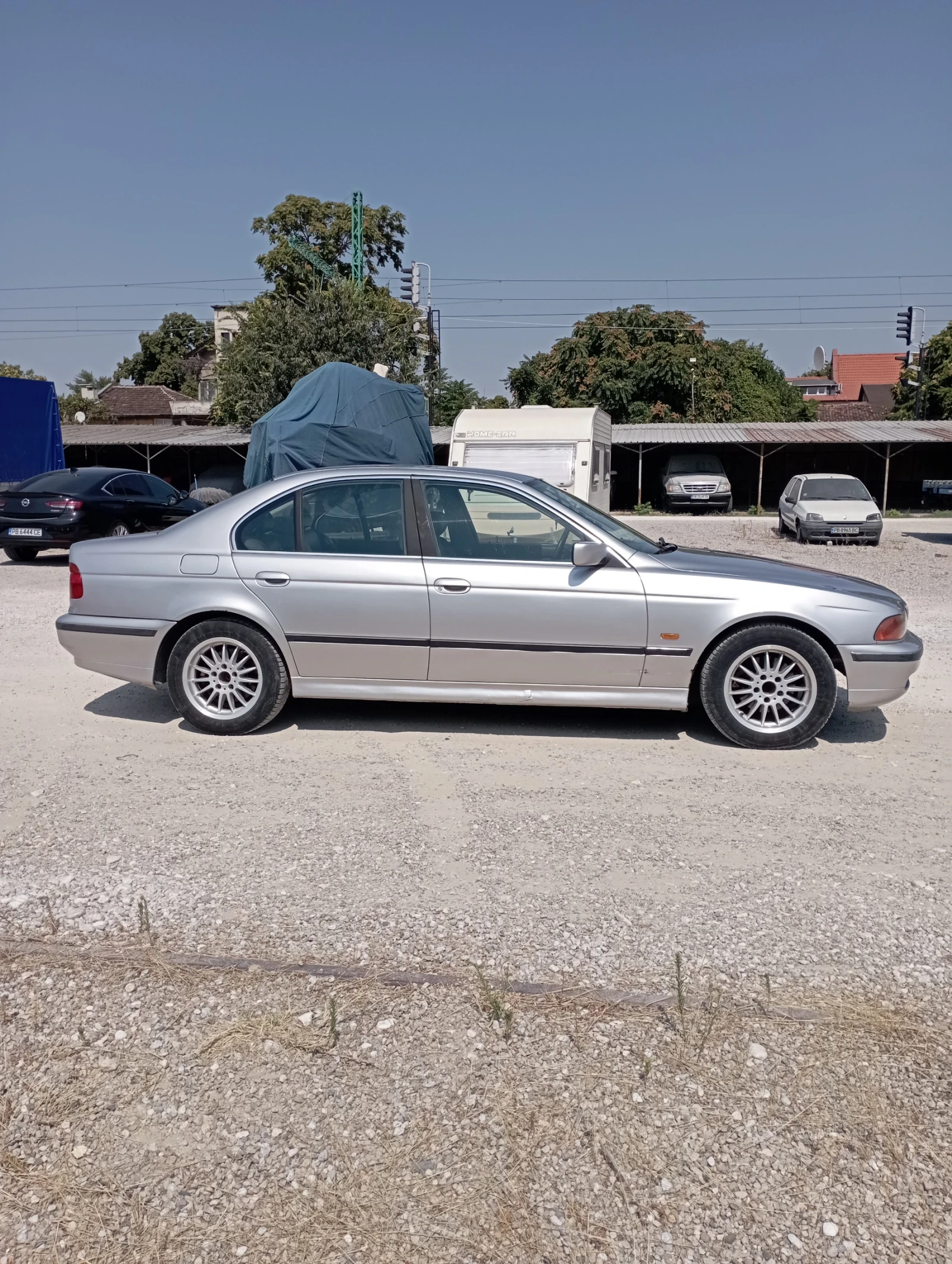 BMW 520, снимка 2 - Автомобили и джипове - 56037797