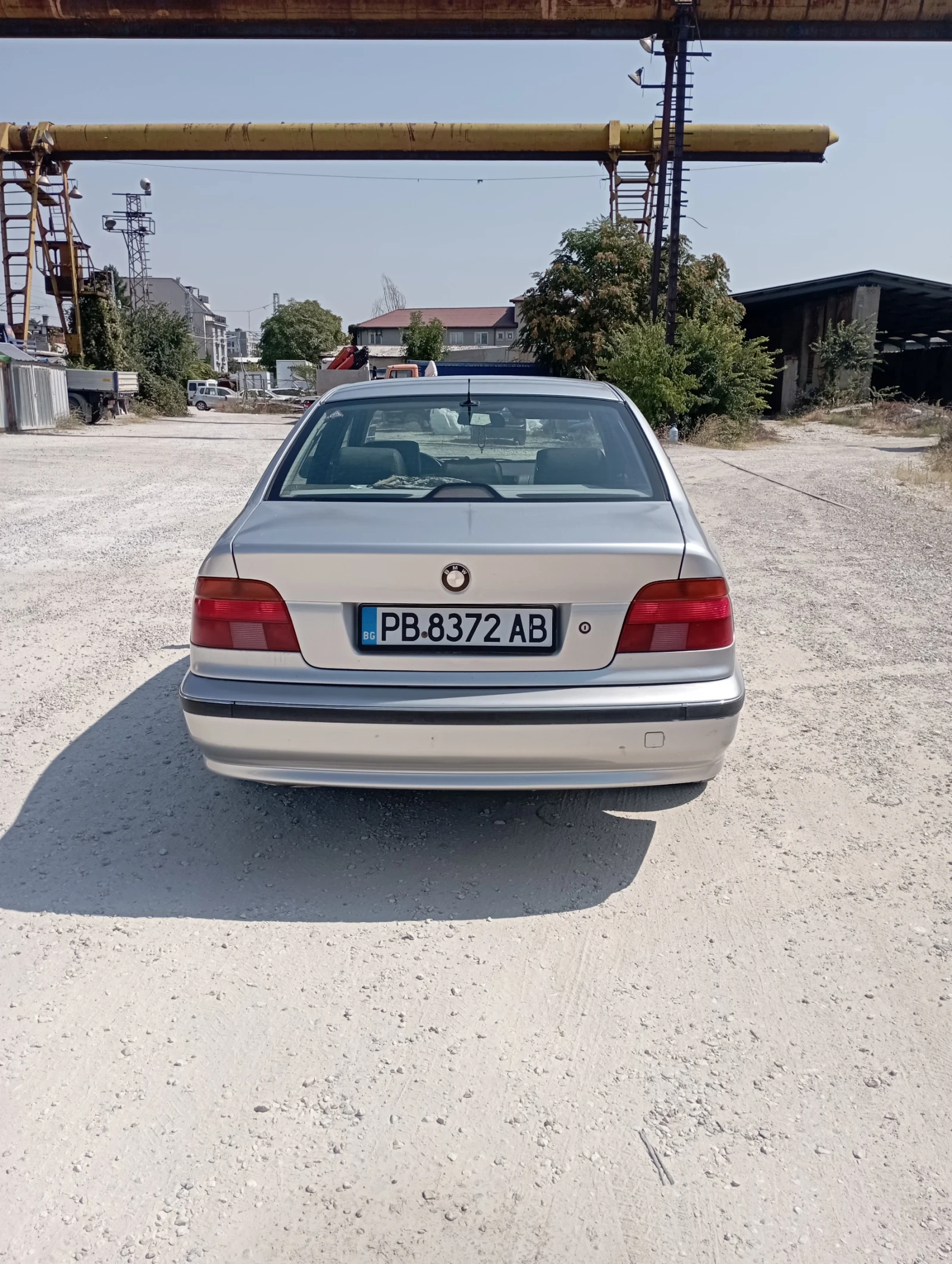 BMW 520, снимка 4 - Автомобили и джипове - 56037797