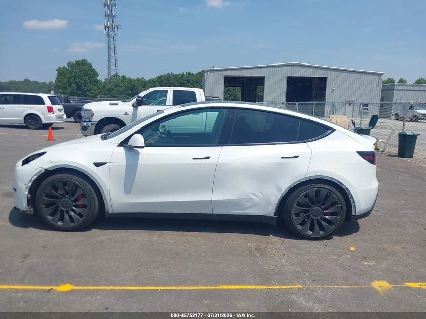 Tesla Model Y PERFORMANCE* DUAL MOTOR* ПОДГРЕВ* ПАНО* КАМЕРА* , снимка 12 - Автомобили и джипове - 56211552