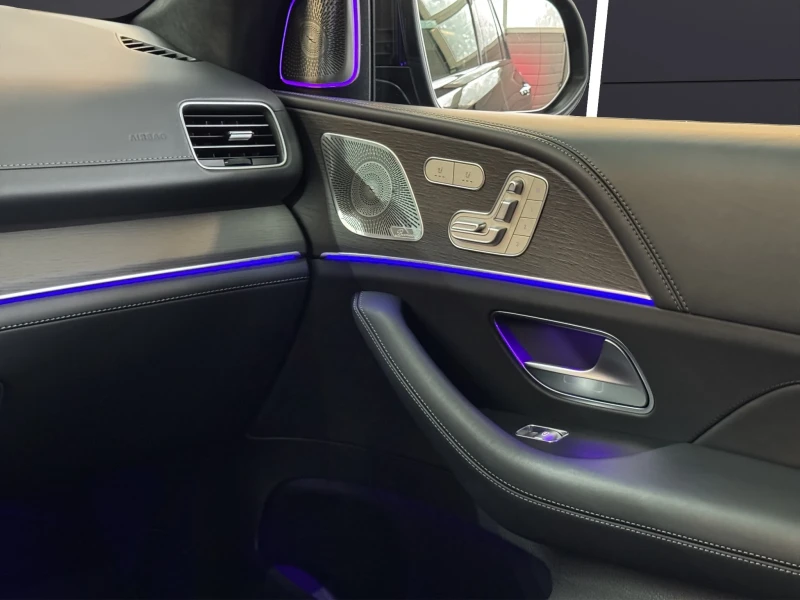 Mercedes-Benz GLE 63 S AMG BURMESTER 3D* 22* PANO* DISTR* 360* EXCLUSIVE* , снимка 14 - Автомобили и джипове - 52102119