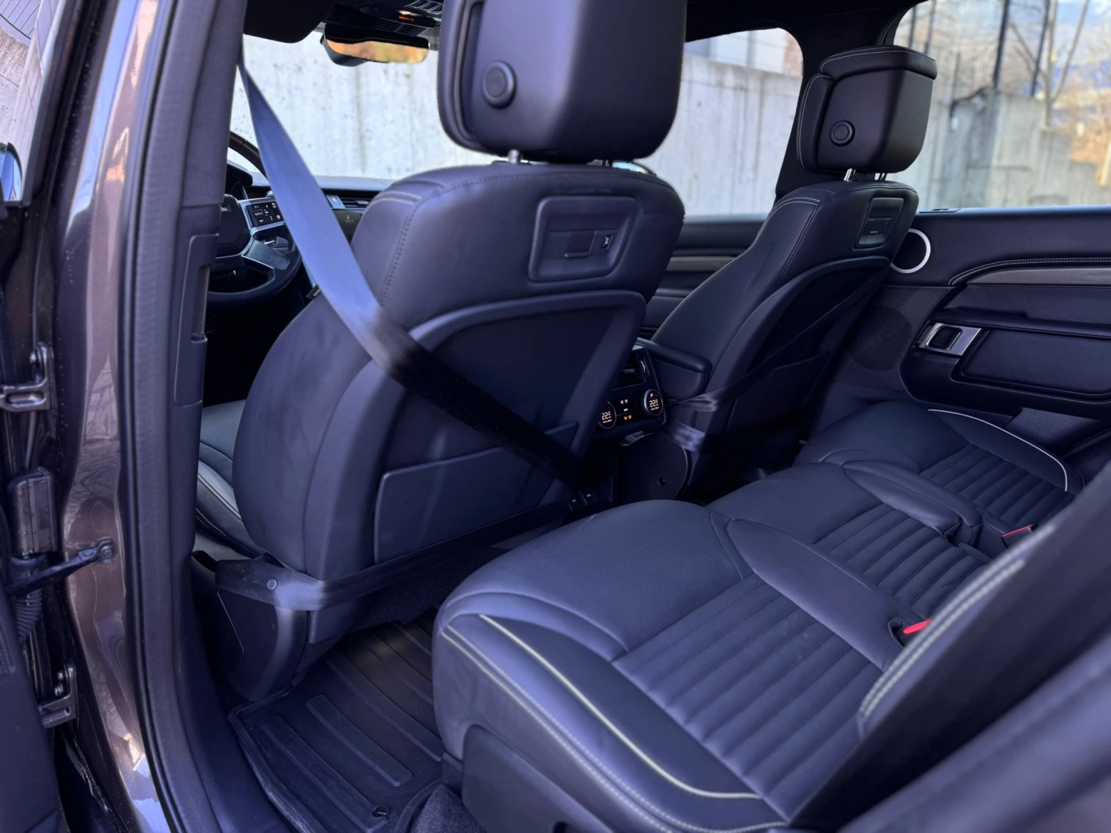 Land Rover Discovery SE/R-Dynamic/NAVI/P360/PANO/LED/Full/13 ���.��.!!! | Mobile.bg � ����������� 12