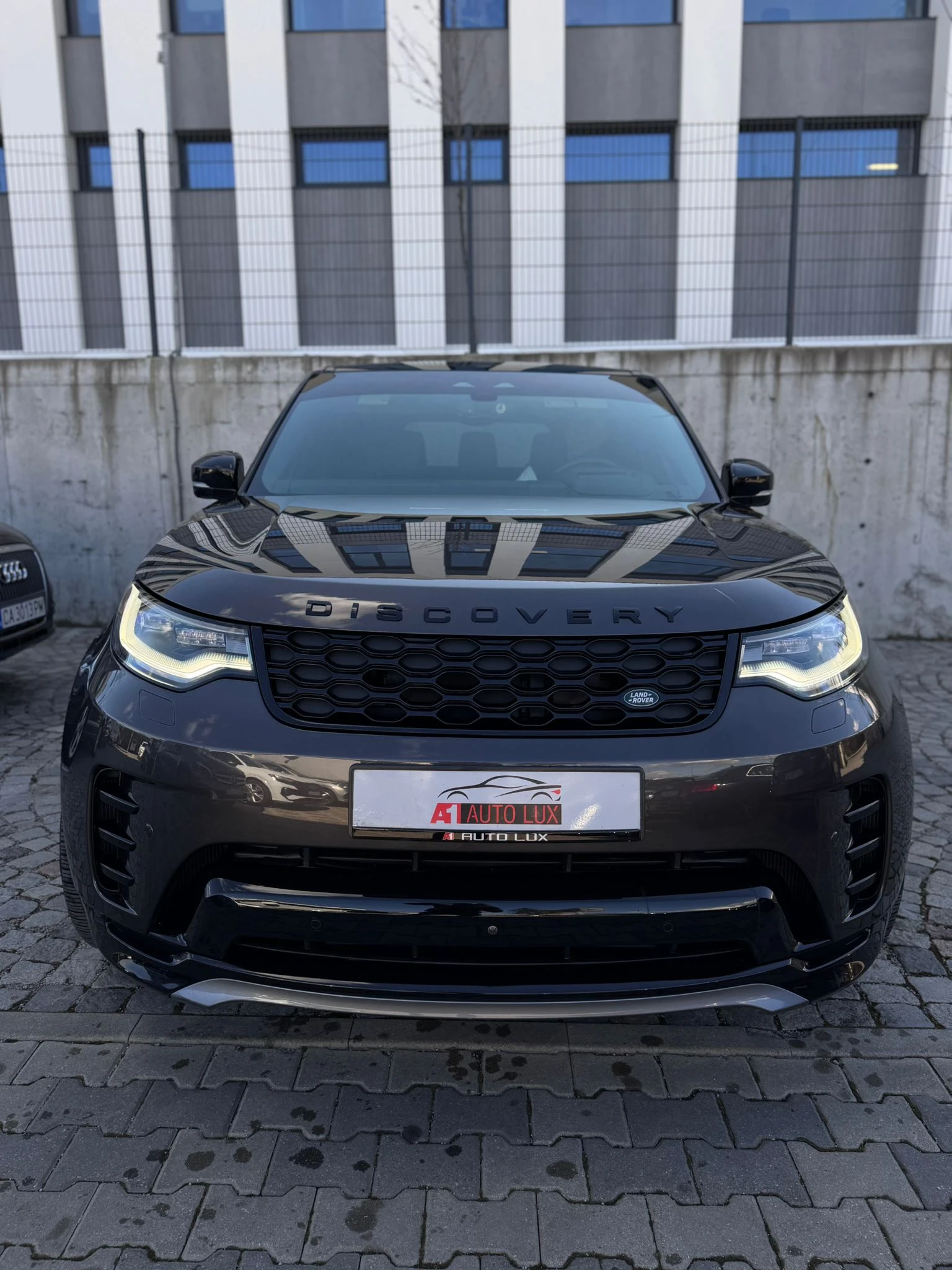 Land Rover Discovery SE/R-Dynamic/NAVI/P360/PANO/LED/Full/13 ���.��.!!! | Mobile.bg � ����������� 2