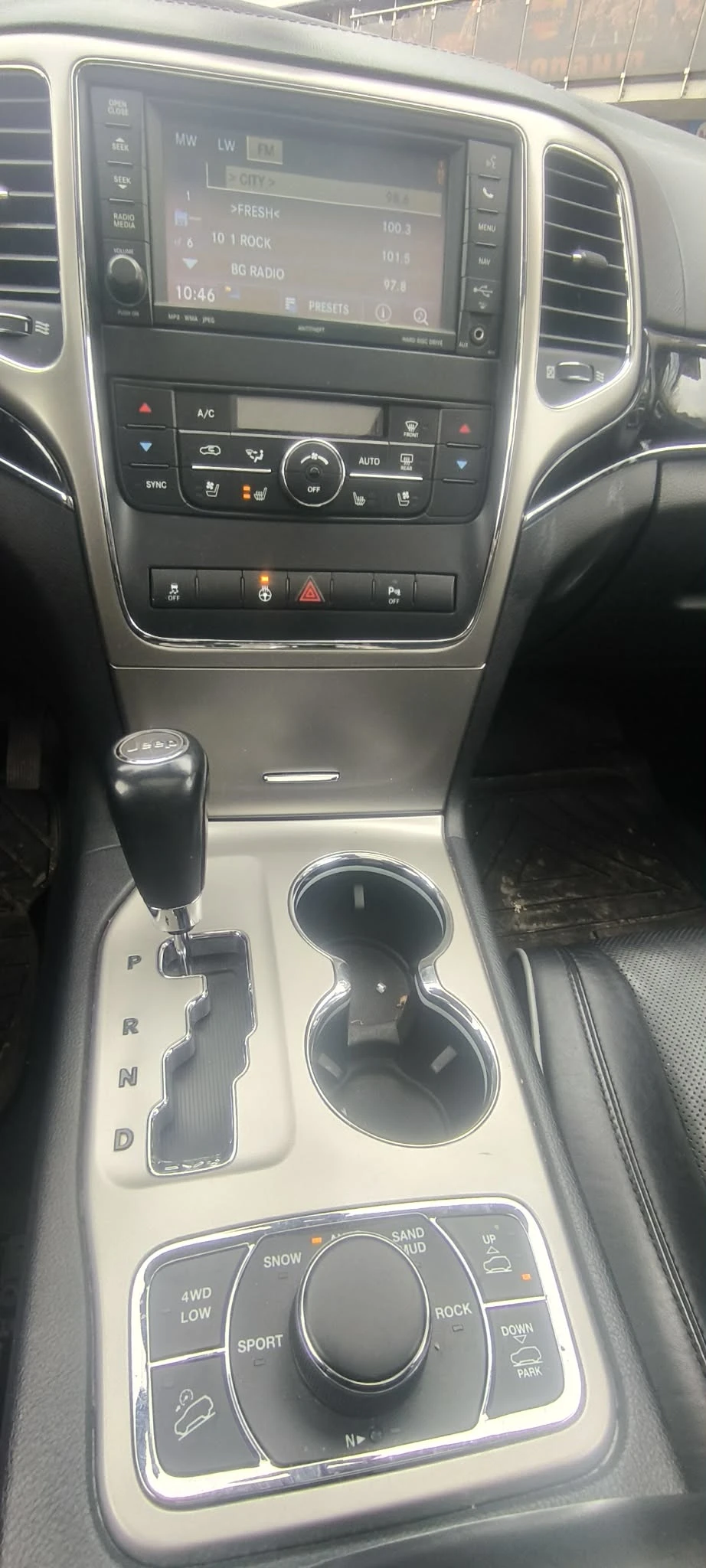 Jeep Grand cherokee 3.0 CRD Overland 241 hp, снимка 3 - Автомобили и джипове - 54064818