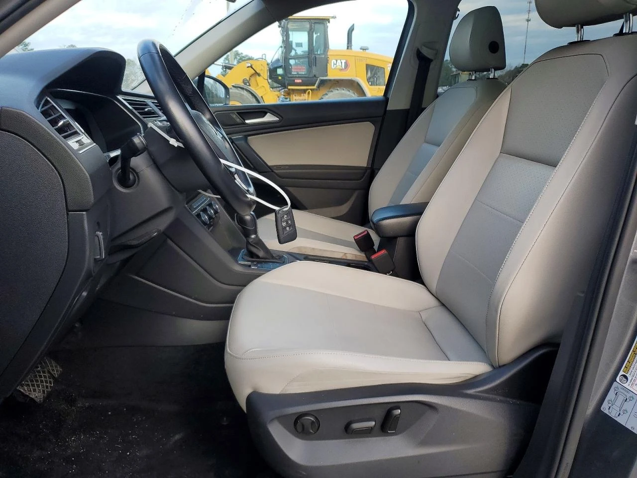 VW Tiguan SE, снимка 6 - Автомобили и джипове - 54075761