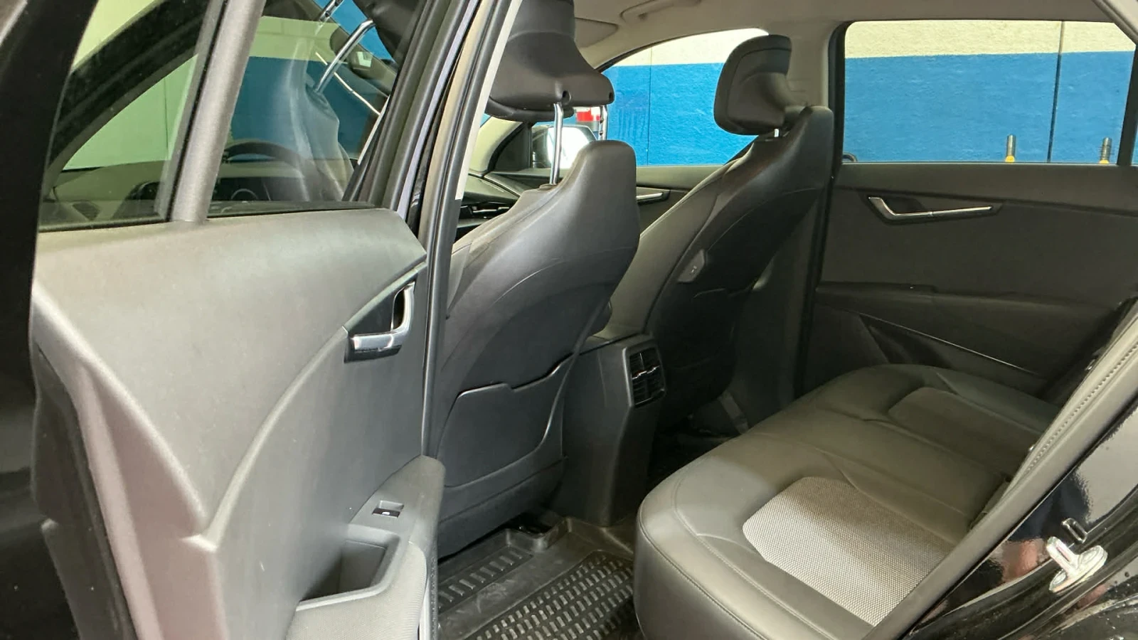 Kia Niro 65KWH/DRIVE/KEYLESS/MERIDIAN/AMBIENT/ГАРАНЦИЯ, снимка 8 - Автомобили и джипове - 54145503