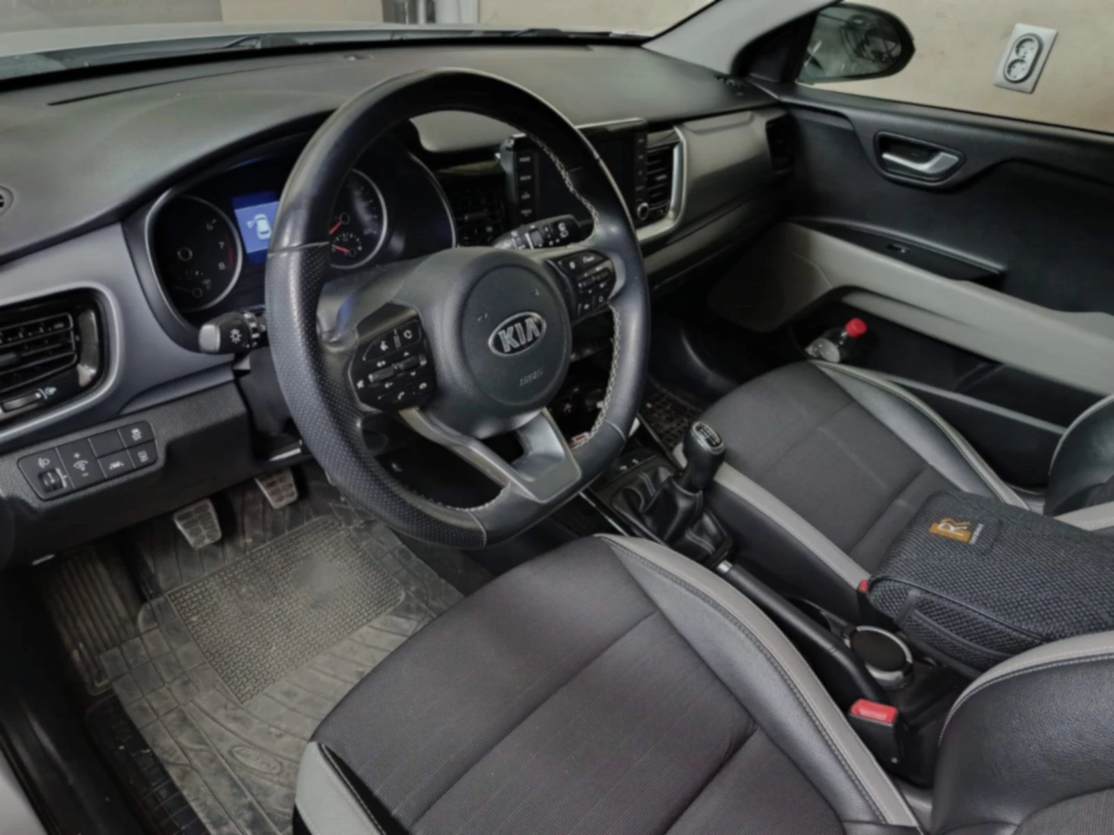 Kia Stonic 1.4LPG, NAVI, 91000km, снимка 11 - Автомобили и джипове - 54184057