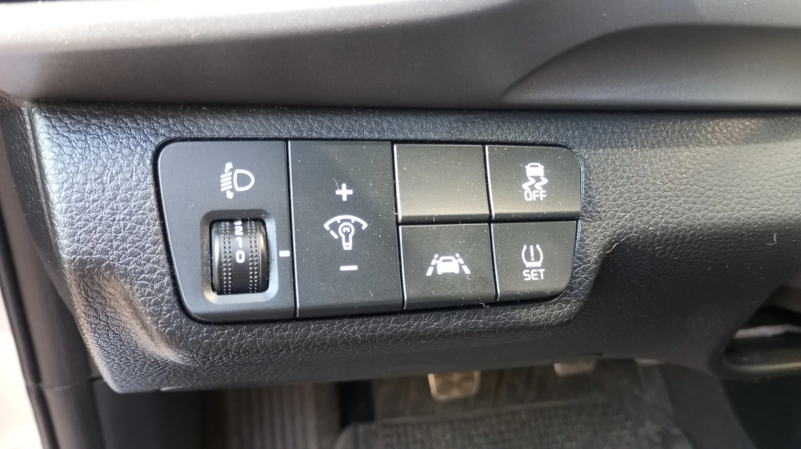 Kia Stonic 1.4LPG, 91000km, снимка 11 - Автомобили и джипове - 54184057