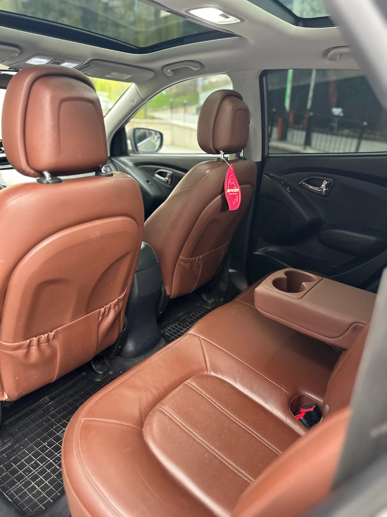 Hyundai IX35 2.0 CRDI 4x4 ТОП!, снимка 6 - Автомобили и джипове - 54271325