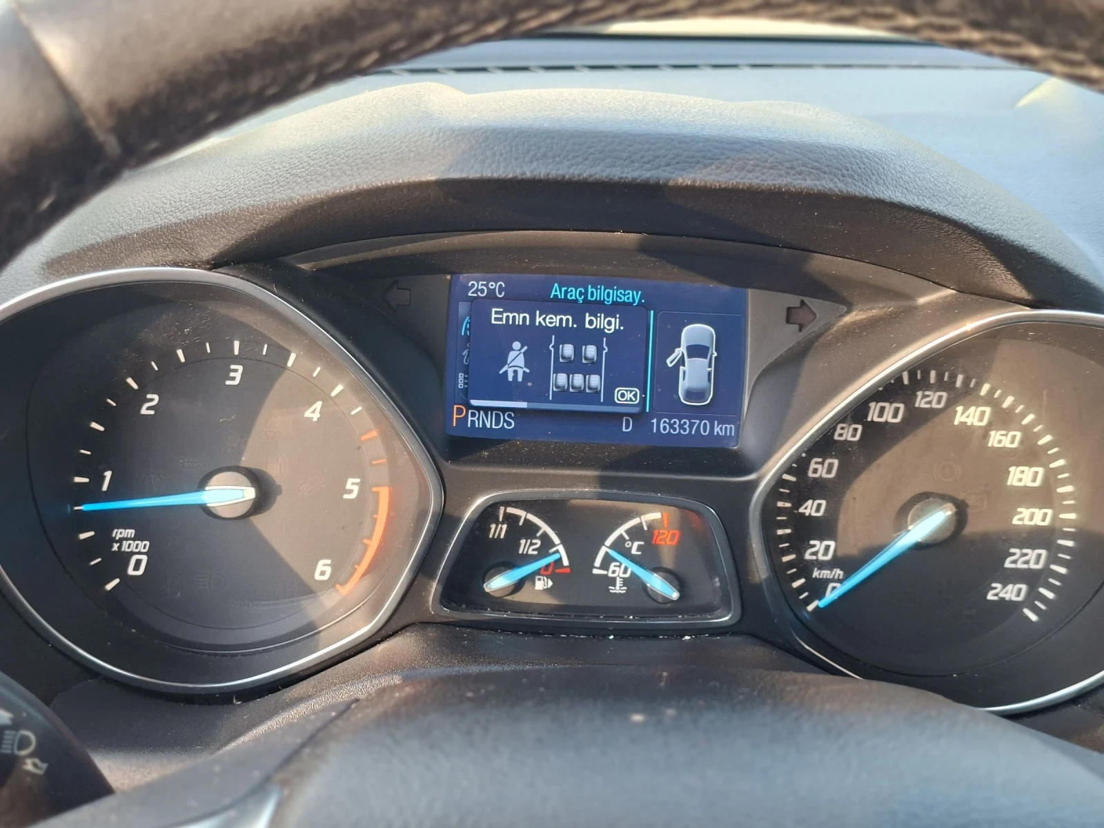 Ford Kuga 2.0tdi, снимка 5 - Автомобили и джипове - 54767772