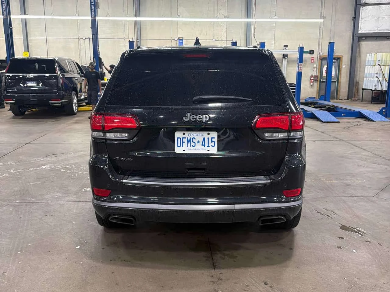 Jeep Grand cherokee * High Altitude* АВТОКРЕДИТ БЕЗ ПЪРВОНАЧАЛНА ВНОСК, снимка 4 - Автомобили и джипове - 55302885